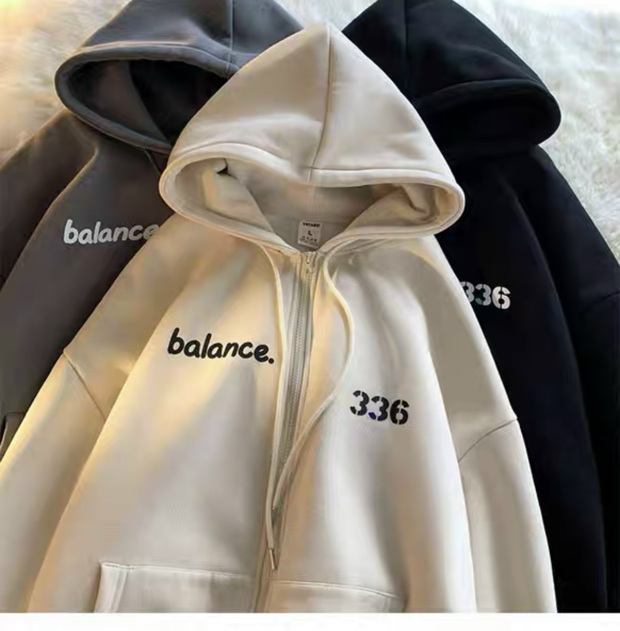 (Mẫu Mới )Áo Khoác Hoodie & Sweater Nam Nữ, Áo Khoác Nỉ Thêu Chữ BALANCE Phối Số 336 Chất Nỉ Mềm Mịn UTS