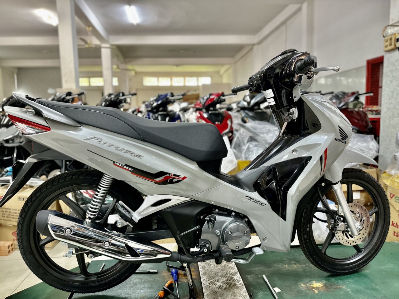 Tem rời future - không nền dán được nhìu màu xe.