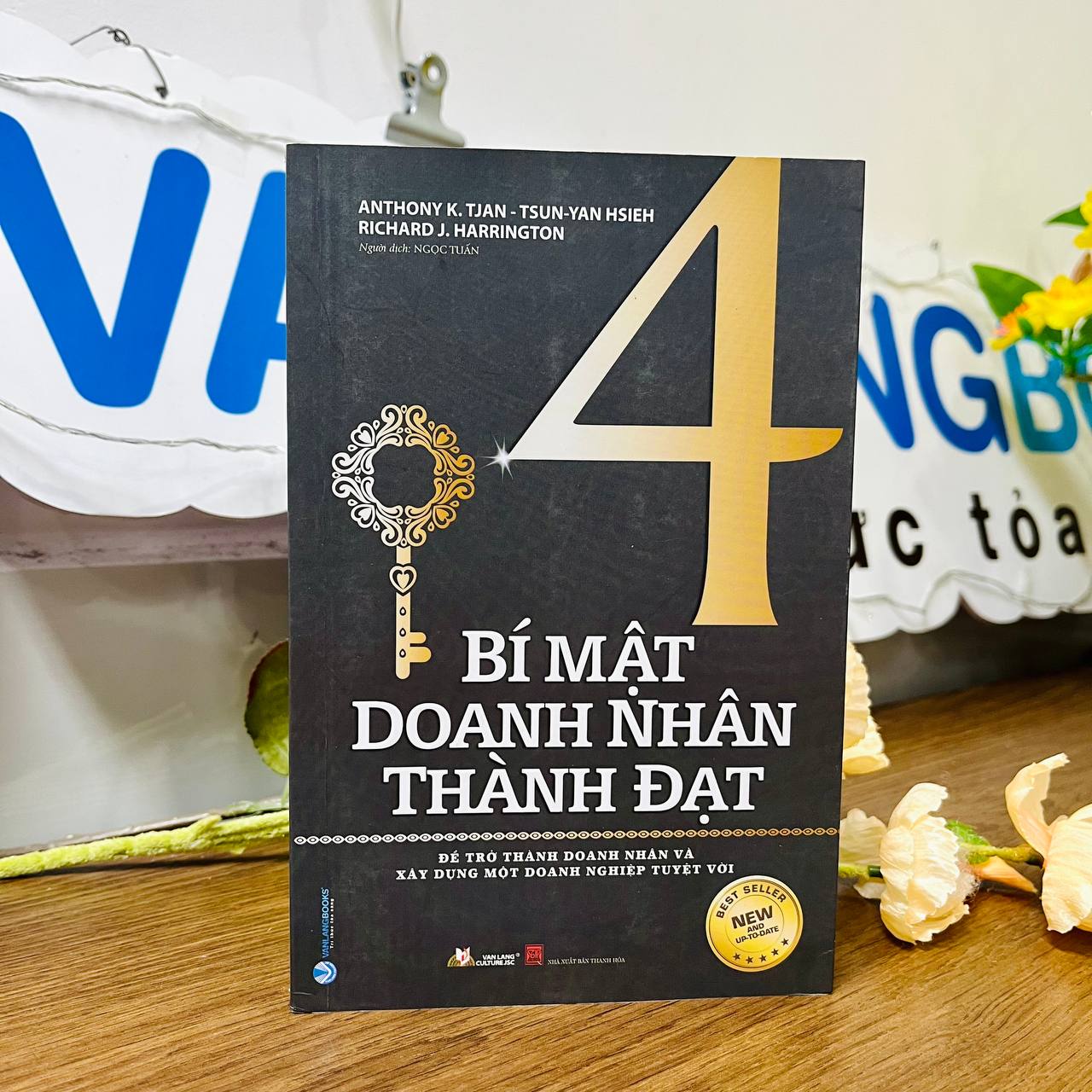 Sách - 4 Bí Mật Doanh Nhân Thành Đạt-Vanlangbooks