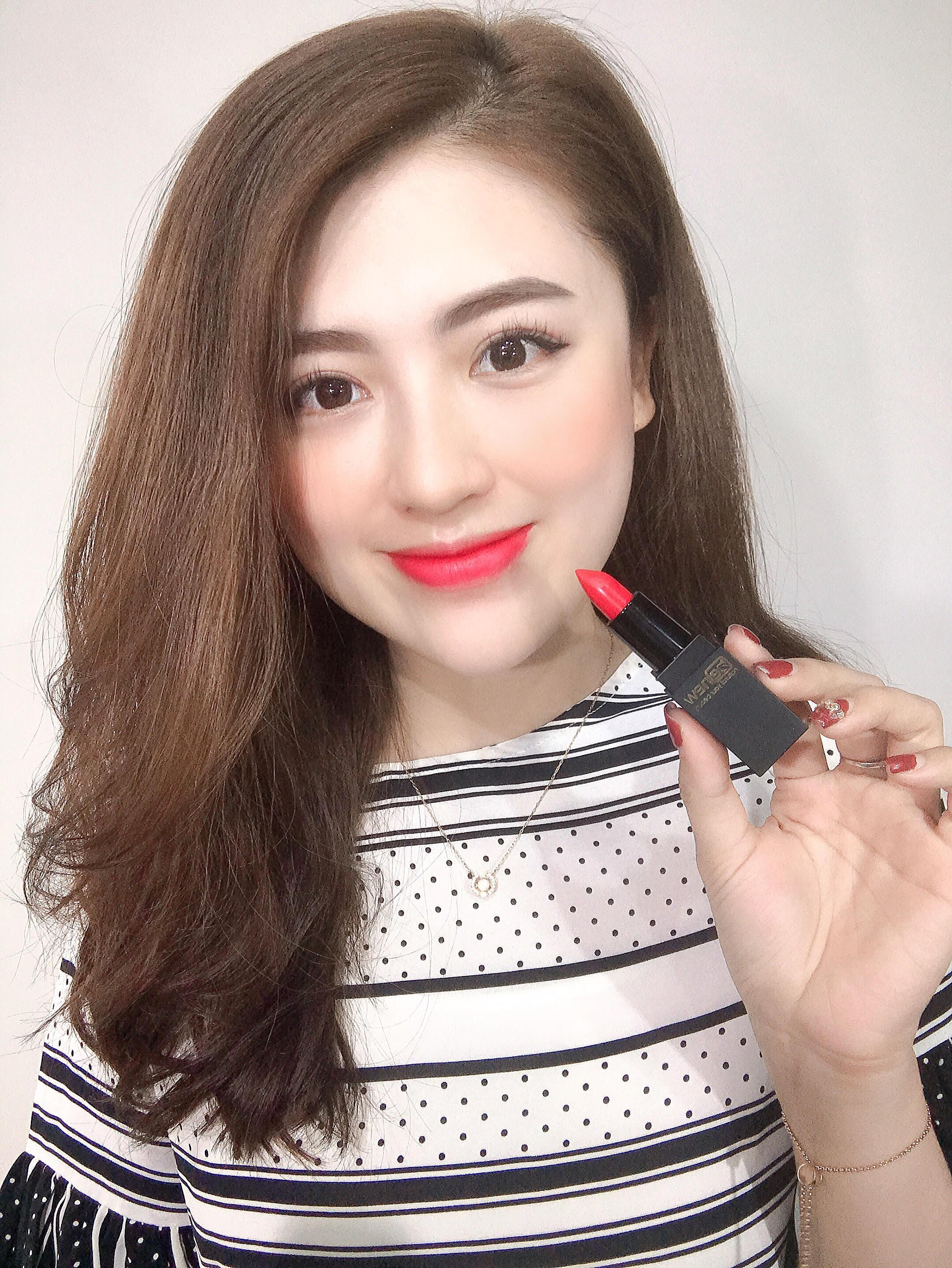 Son lì Benew Delux Matte Hàn Quốc 3.5g # M03 Real Ruby