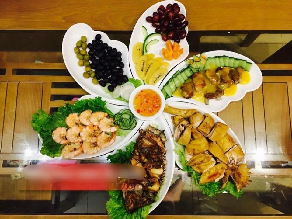 Set đĩa hoa 6 cánh gốm sứ Bát Tràng