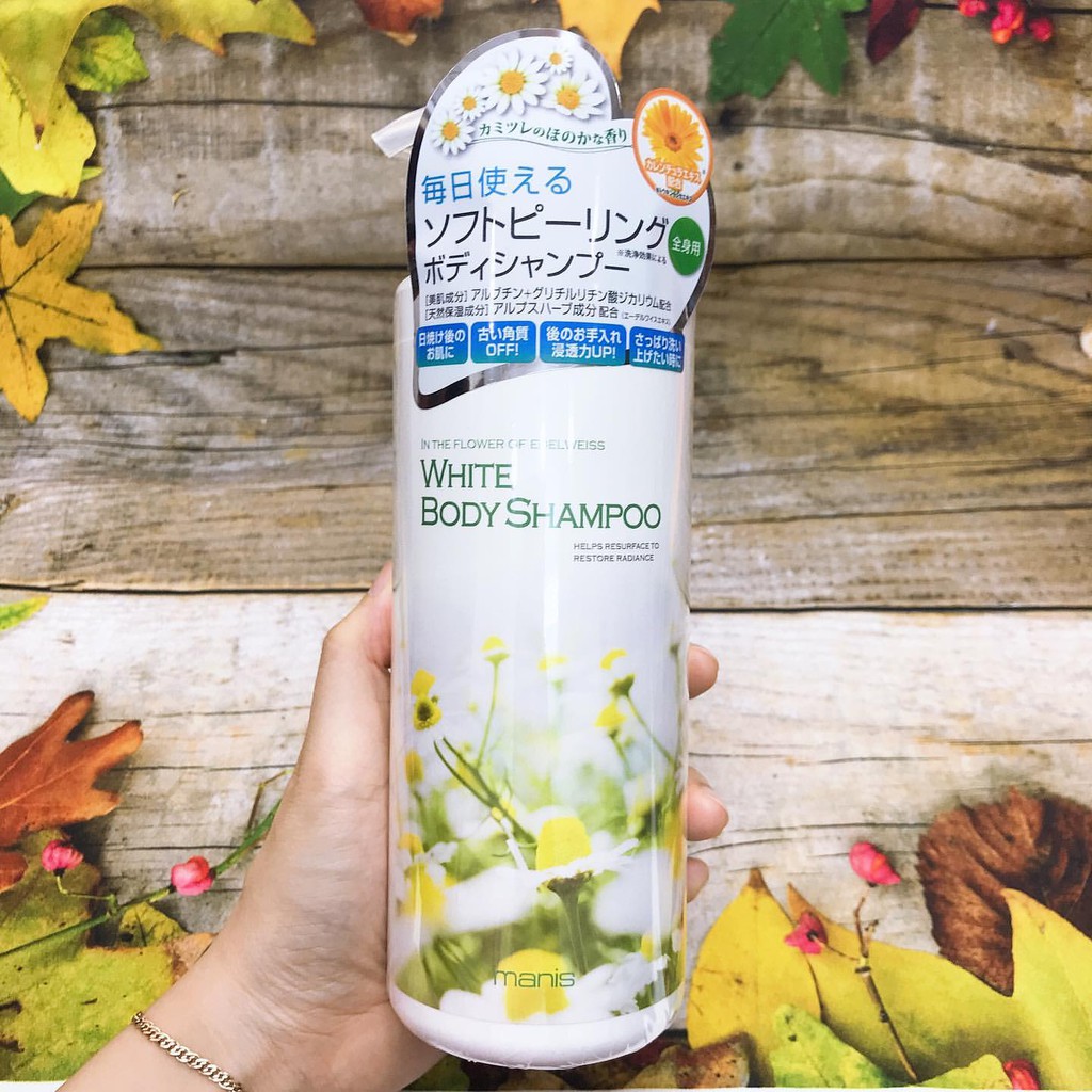 Sữa tắm trắng da Manis White body shampoo Nhật Bản