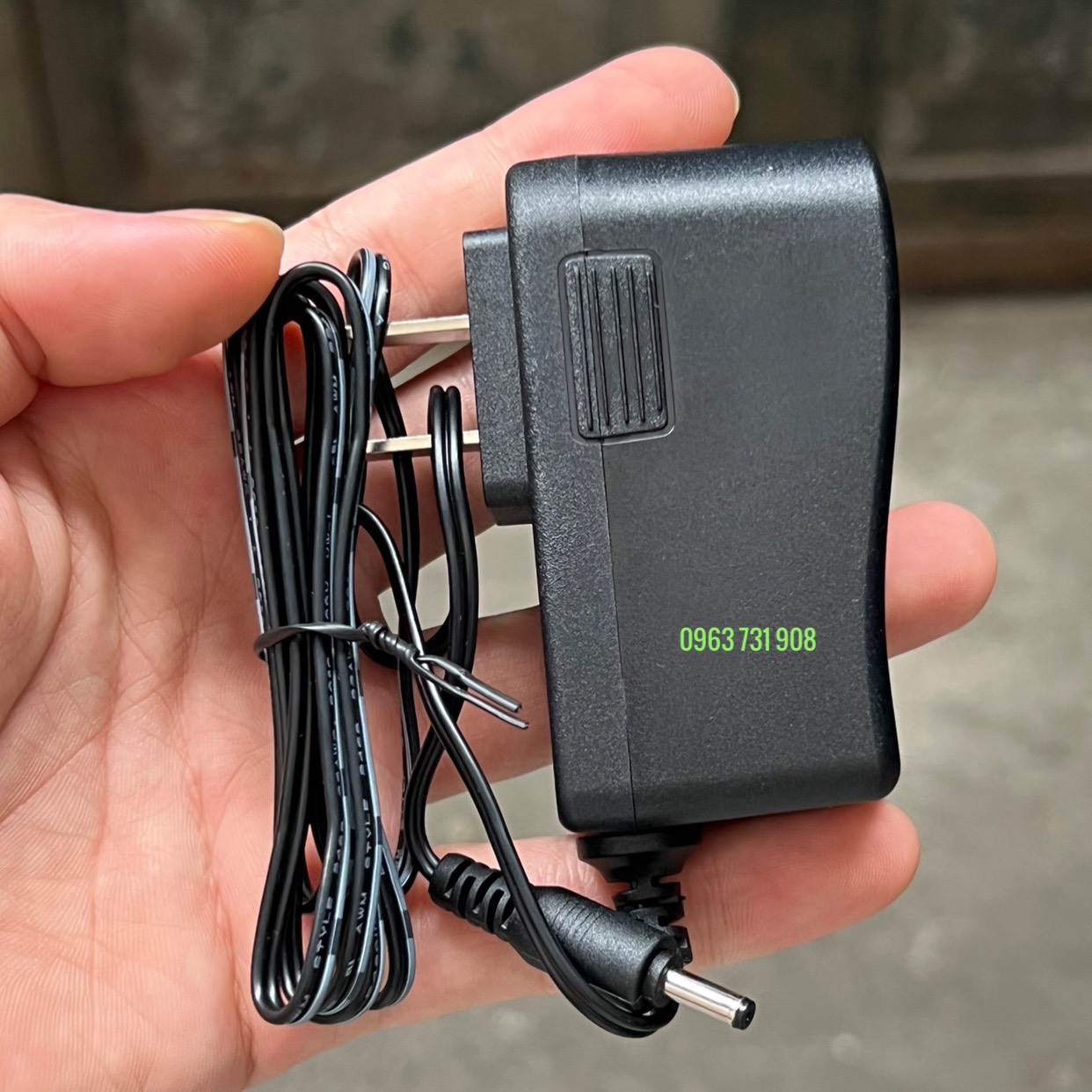 Adapter Nguồn 5V 2A Chân Kim Nhỏ
