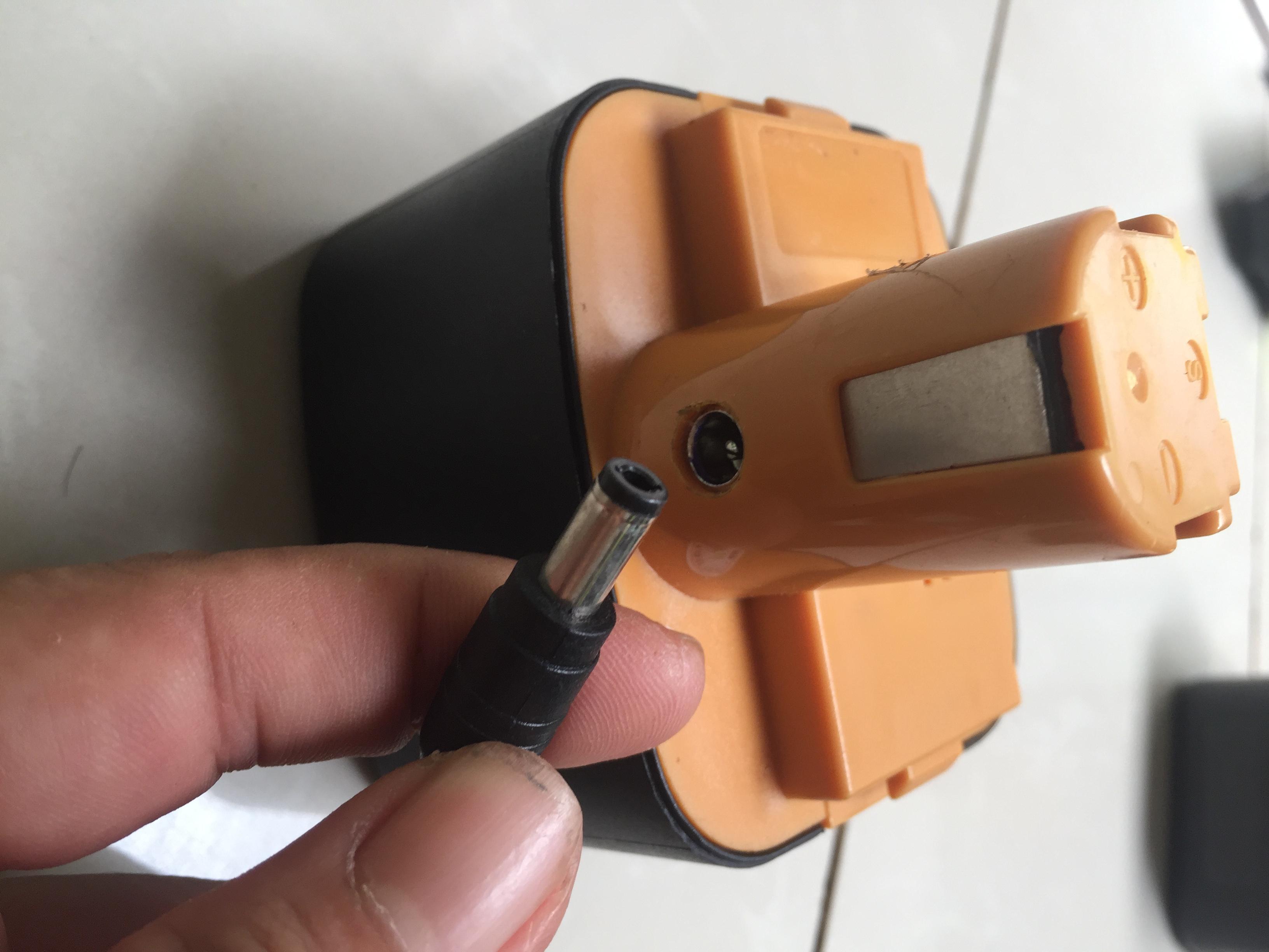 Pin National Panasonic 12V 5A Được Làm Từ Pin Lishen Mới