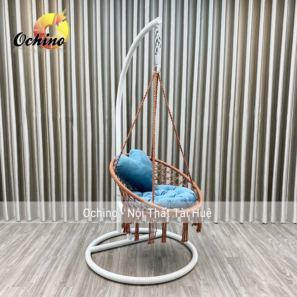 Xích đu để sân vườn và ban công khung sắt sơn tĩnh điện mẫu xích đu gió màu nâu sang chảnh