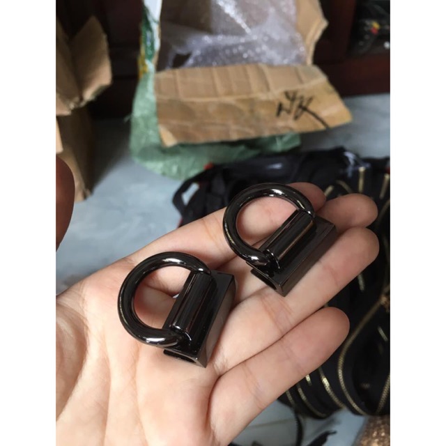 Chốt D Boy (Màu: Đen, Vàng - 40k/cặp)