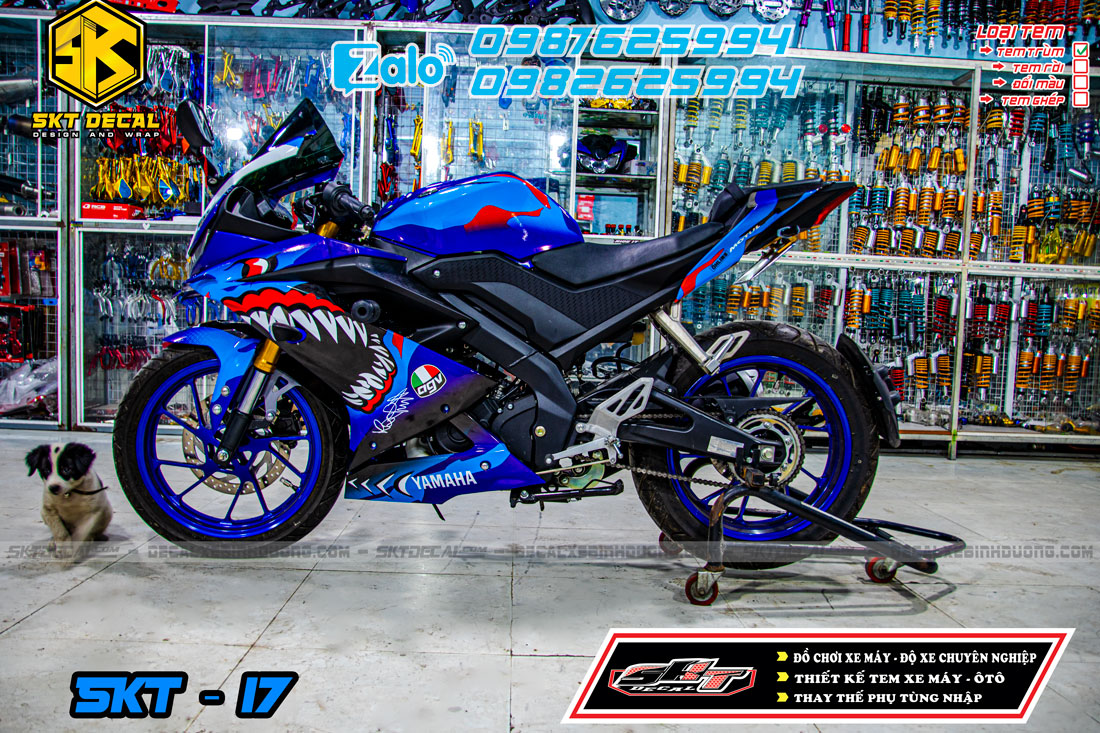 tem trùm xe r15 xanh đen đỏ cá mập