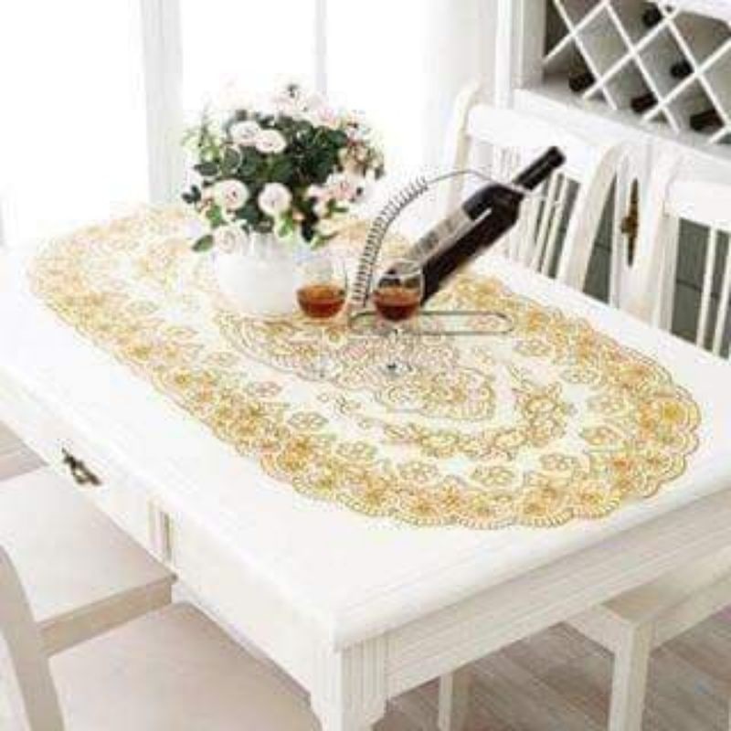 khăn ren trải bàn dưới kính