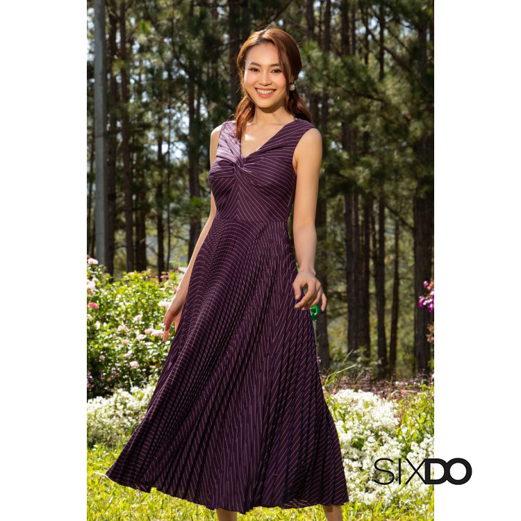 Đầm xòe sát nách xoắn ngực thời trang SIXDO (Dark Purple Sripe Midi Woven Dress)