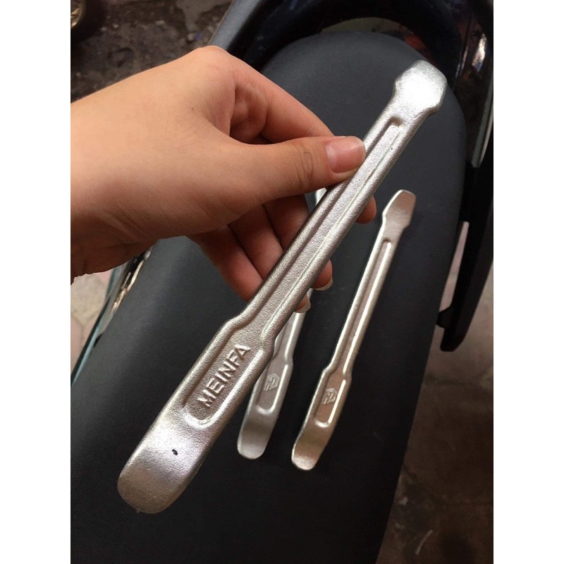 bộ 3 chiếc móc lốp xe menfia