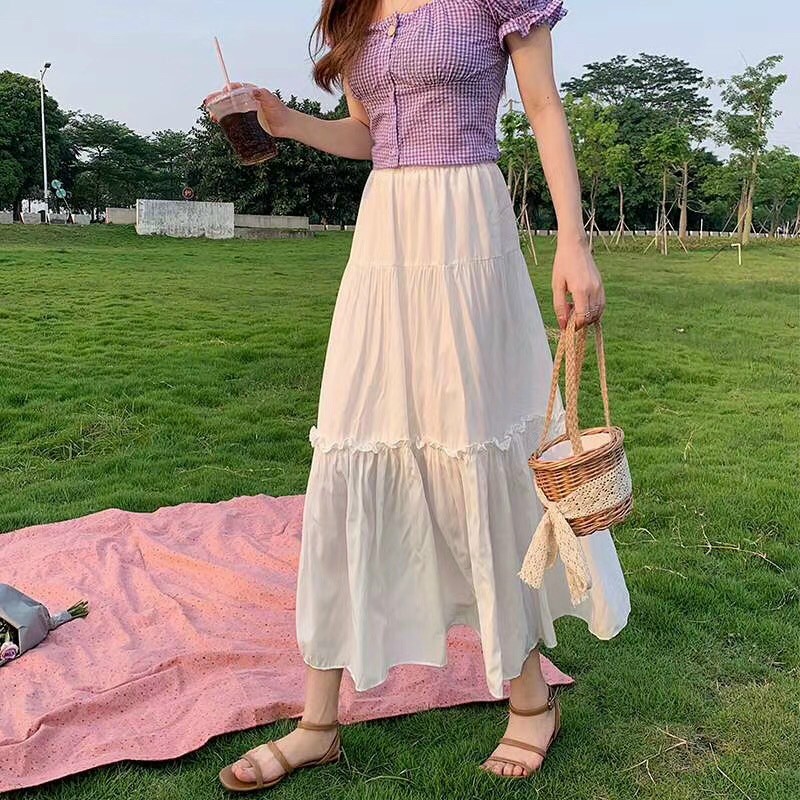Chân váy lụa xòe