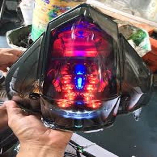 Đèn hậu Led Ex 135 2011 5s - CF65756