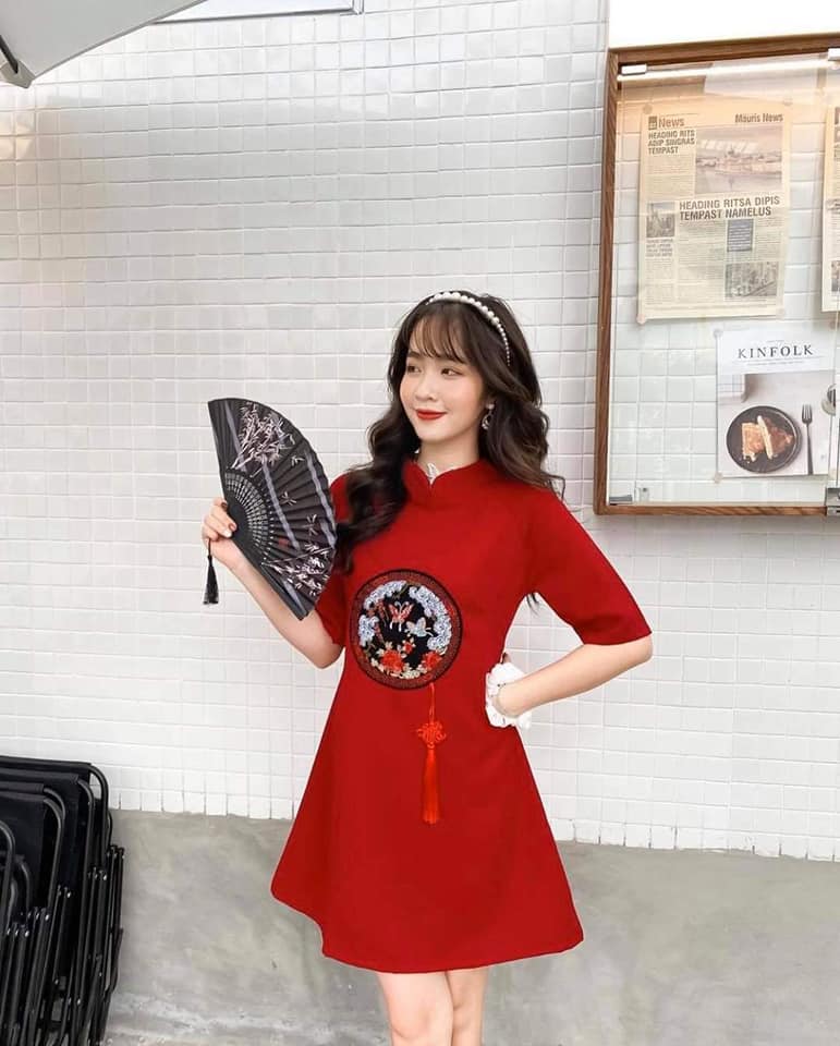 Đầm đỏ sườn xám phối gấm hoa cao cấp