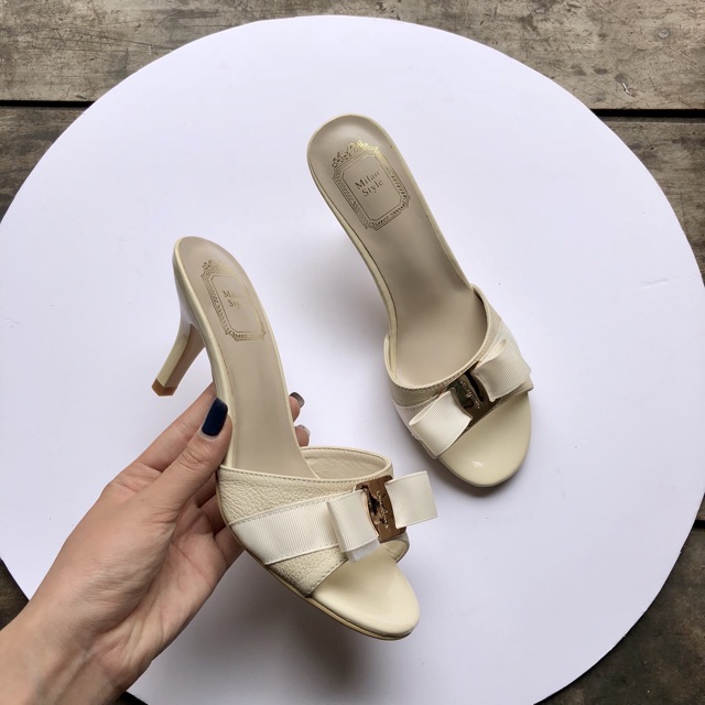 Sandal gót nhọn không quai hậu