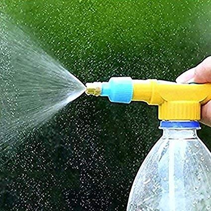 Đầu xịt tưới nước gắn vào chai nước