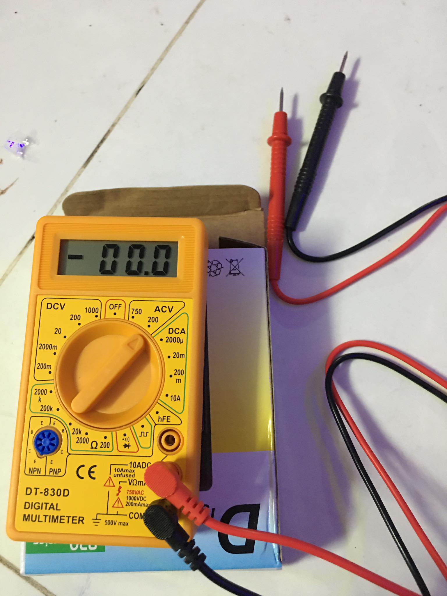 Đồng hồ đo vạn năng cho thợ điện tử DT-830D ( Loa báo thông mạch)