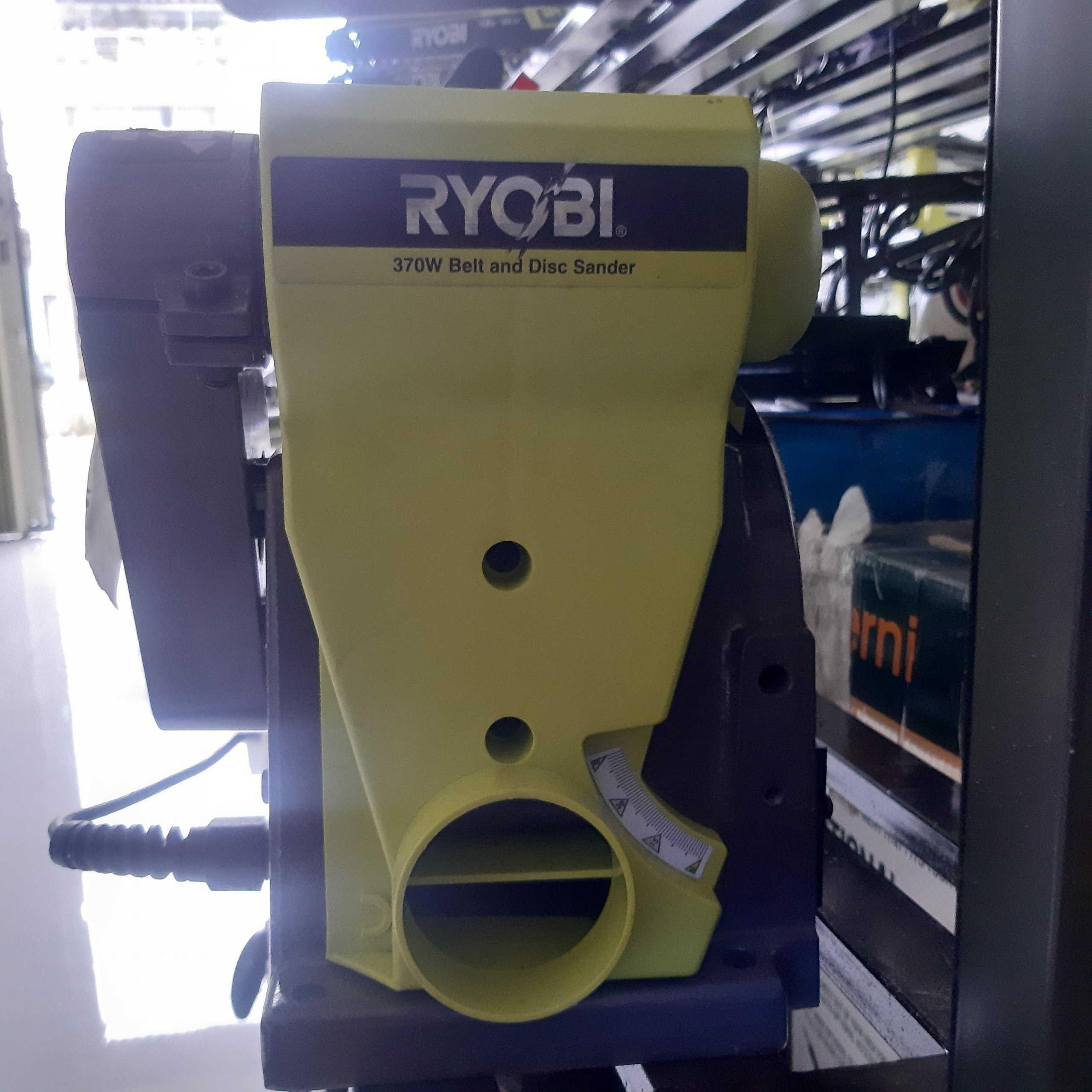 Máy chà nhám chi tiết Ryobi 370W