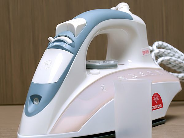 [HCM]BÀN ỦI HƠI NƯỚC KIM CƯƠNG T_620