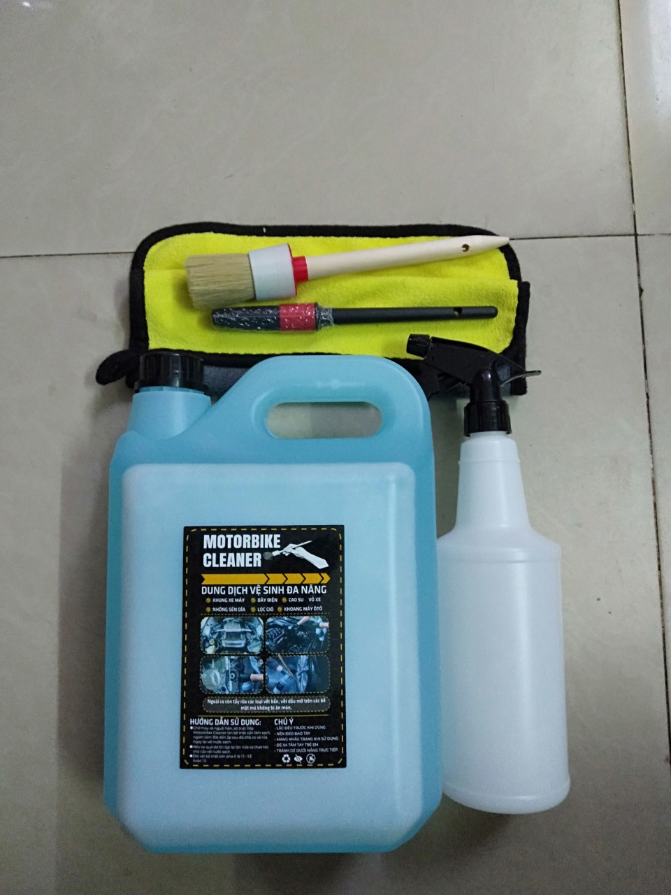 (Siêu rẻ ) Dung Dịch Tẩy Rửa Đa Năng MOTO Can 5 Lít