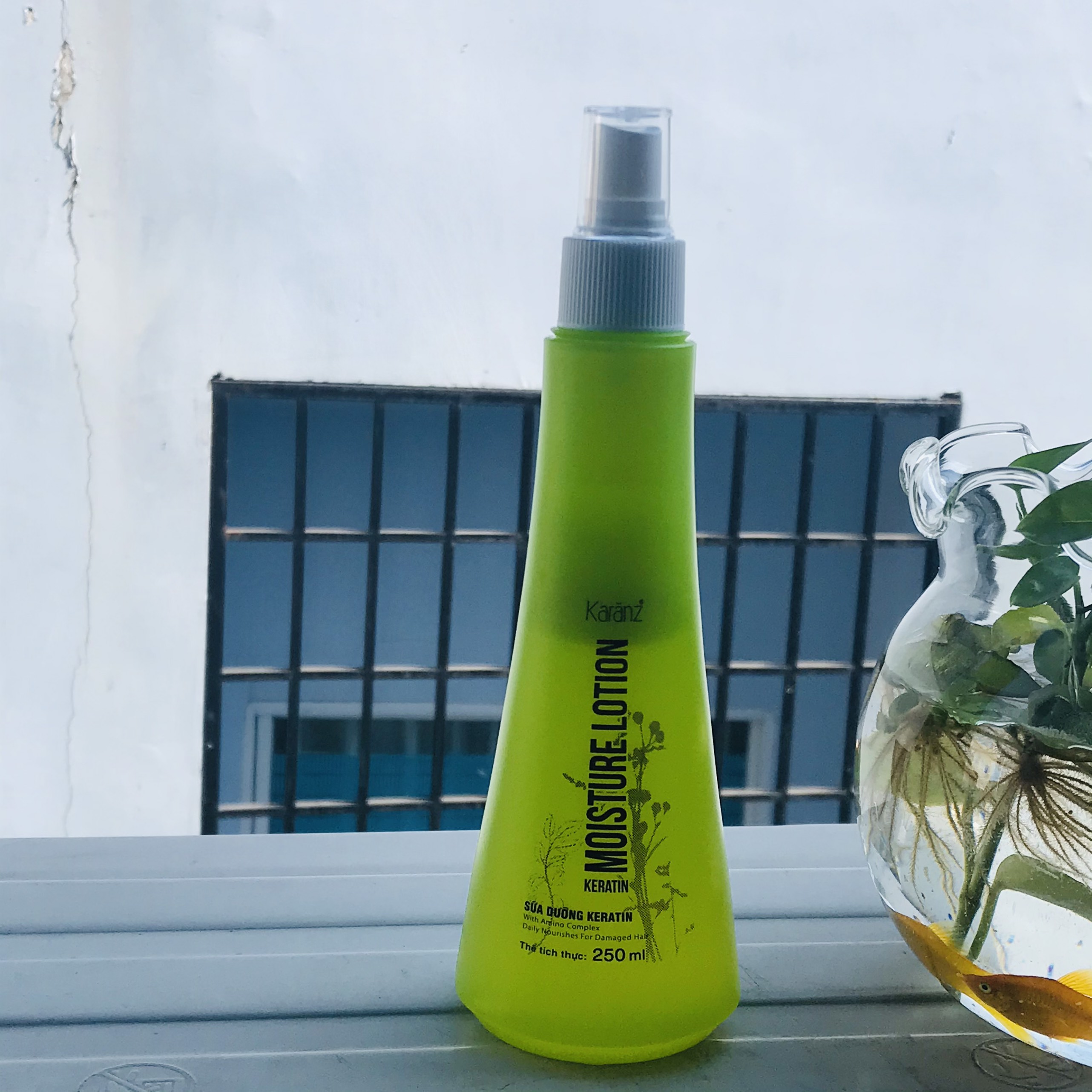 Xịt dưỡng tóc mềm mượt Karanz Keratin Deep 250ml