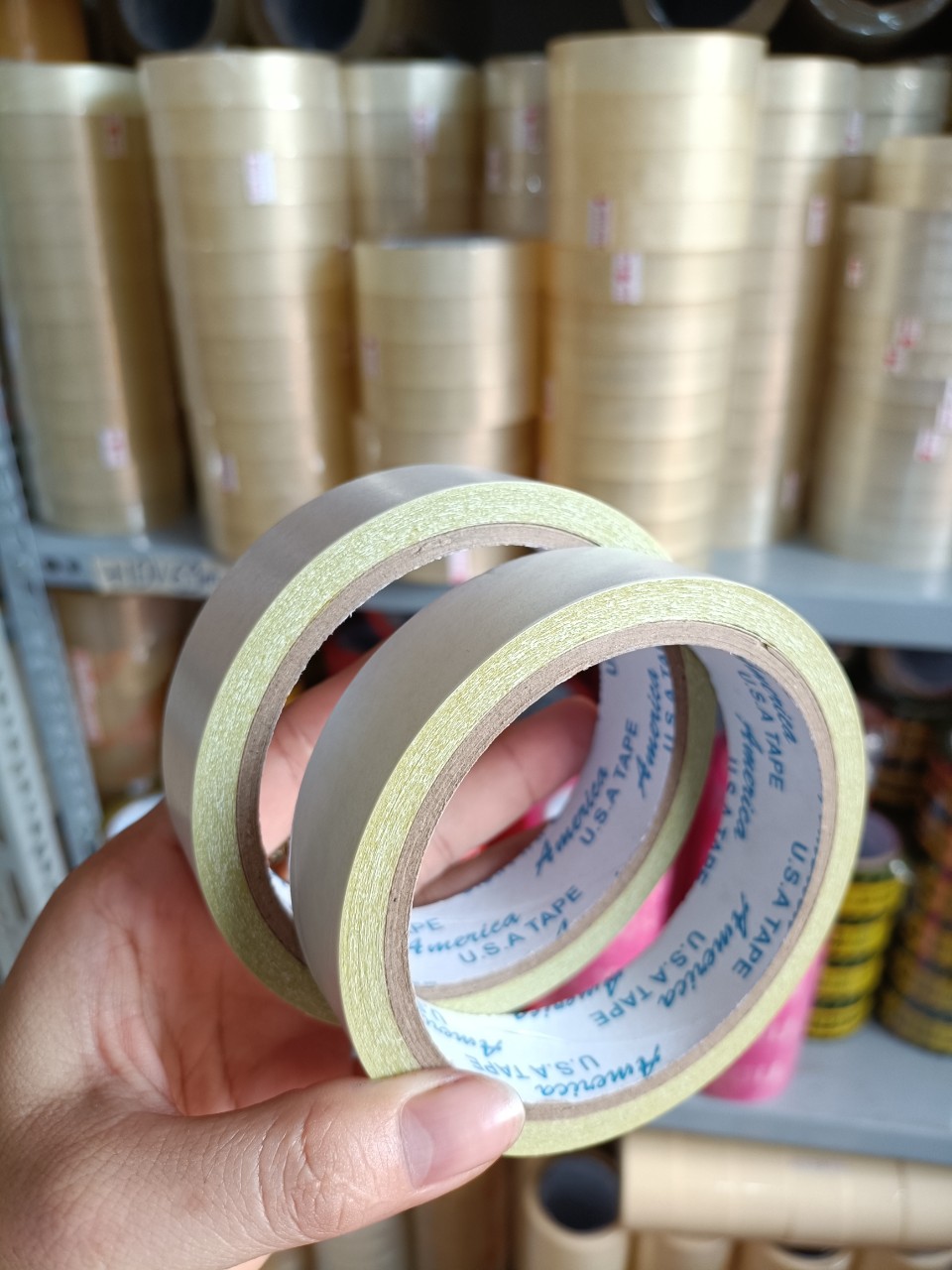 Băng keo 2 mặt vàng dầu siêu dính 24mm x 9m (1 cuộn)