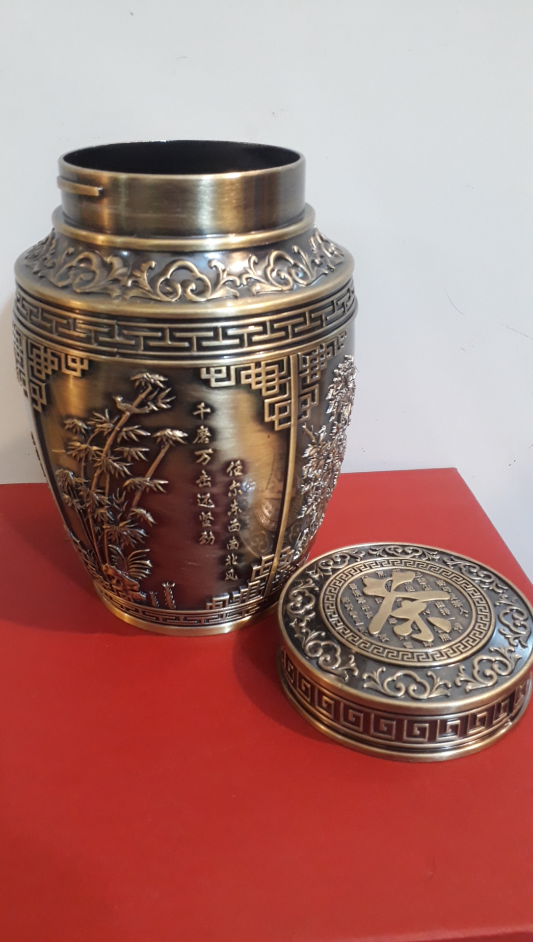 HỘP ĐỰNG chè cao cấp