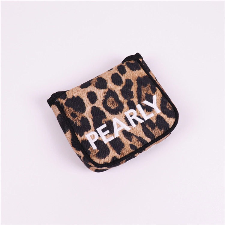cover gậy putter bán nguyệt  size 12x12