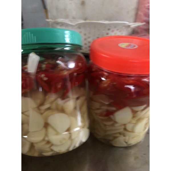 Tỏi cô đơn ngâm giấm ớt thơm ngon