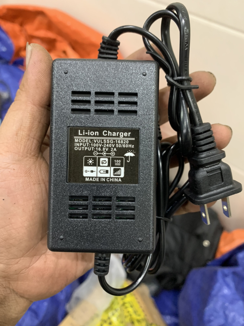 Sạc 4s 16,8v 2a
