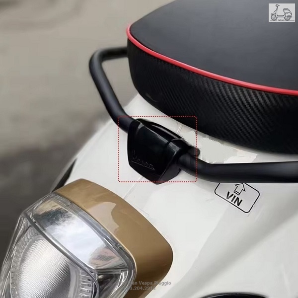 Ốp Nắp Tay Xách ( Tay Dắt ) Vespa Sprint