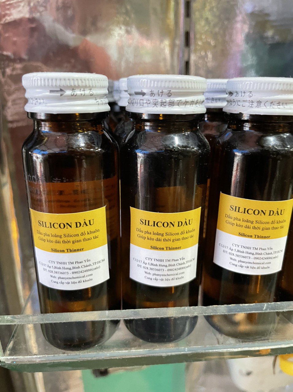 Silicone oil, silicone mold diluent oil. silicone thinner
