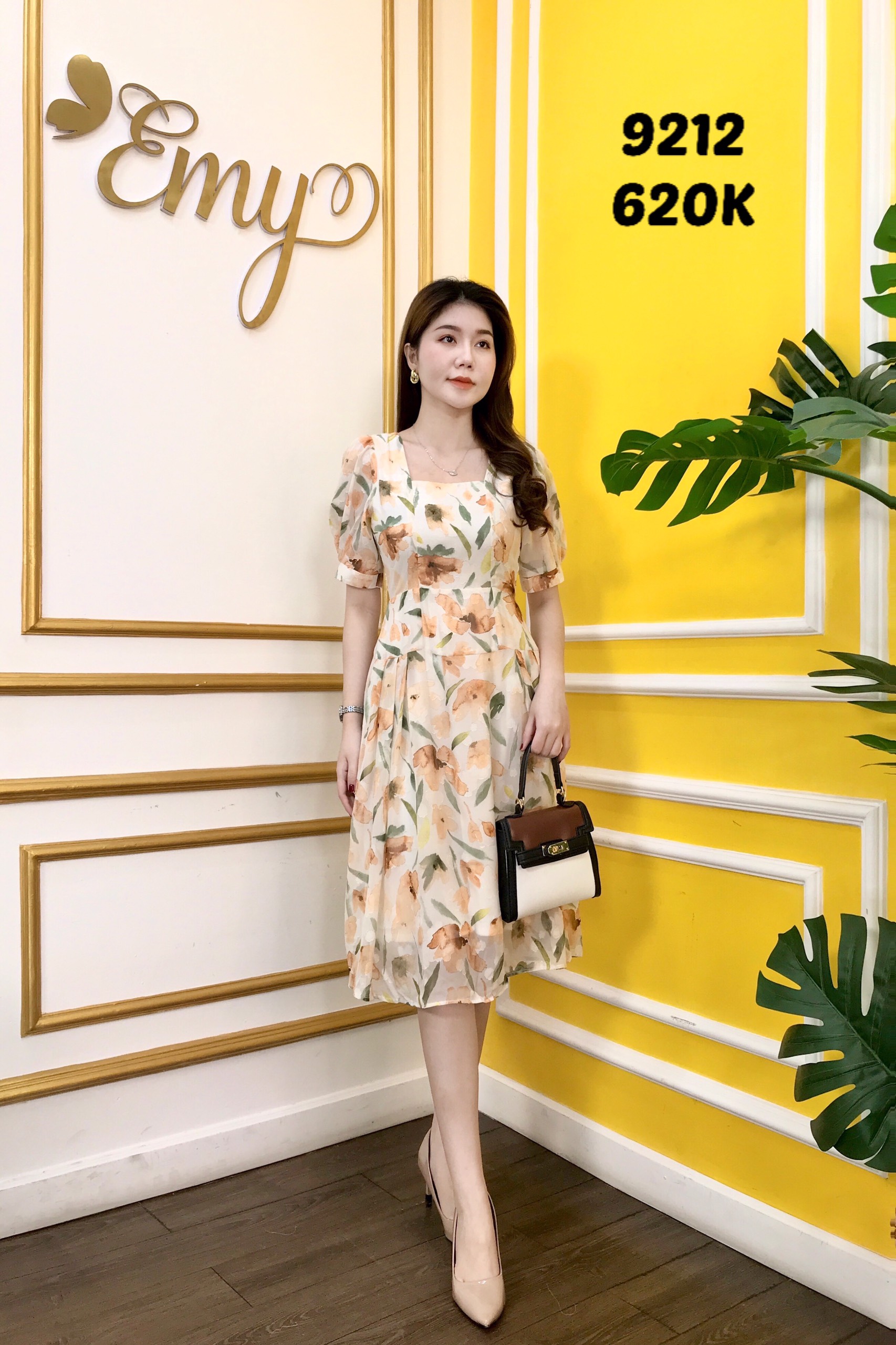 Đầm EMY EM9212 Xoè Cổ Vuông