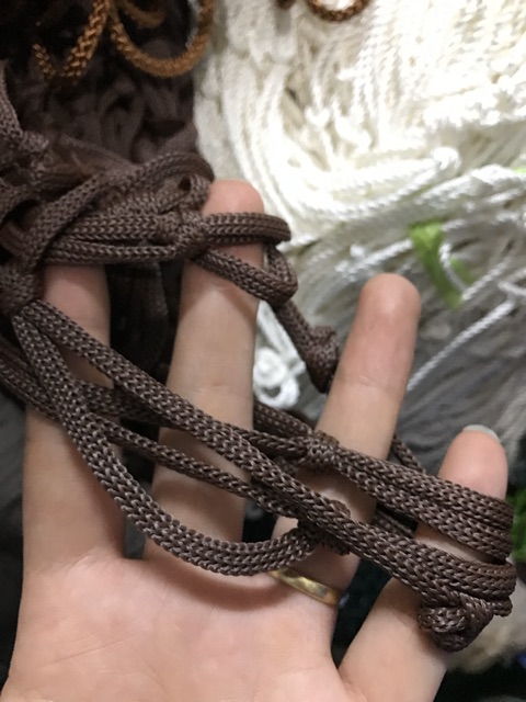 Lưới chắn cầu thang sợi nâu dù sịn(1 bộ:80cmx10m tặng dây buộc)