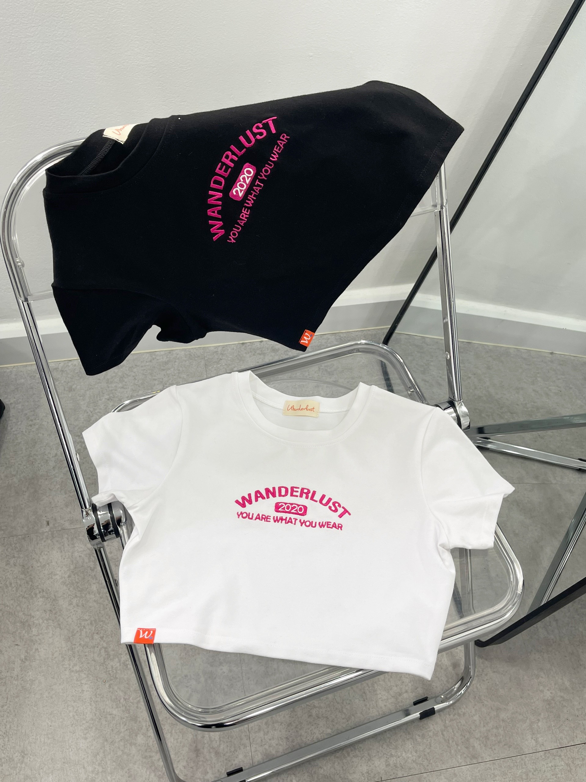 Áo Wanderlust 2020 Croptop