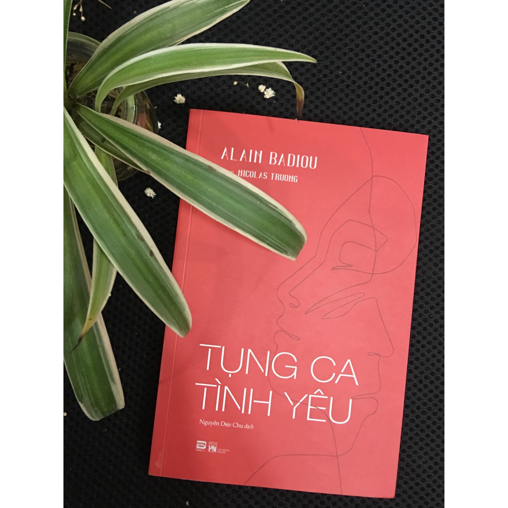 Sách - Tụng Ca Tình Yêu