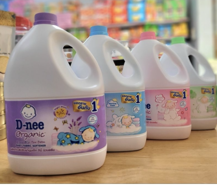 NƯỚC XẢ VẢI DNEE HỒNG 2800ml - MẪU CAN MỚI