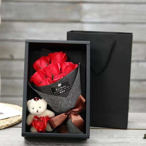 [HCM]Hoa Hồng Sáp Thơm Bó 7 Bông Kèm Gấu Tặng Người Yêu Rất Lãng Mạng Có Hộp Sang Trọng(Hộp Đen Giỏ Xách Đen)