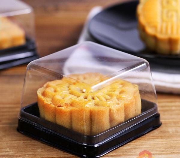 BỘ 50 HỘP NHỰA ĐỰNG BÁNH TRUNG THU 50 GRAM - ĐẾ ĐEN