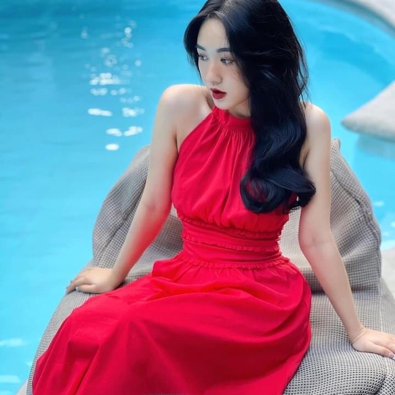 Maxi Cổ Yếm Nơ Lưng