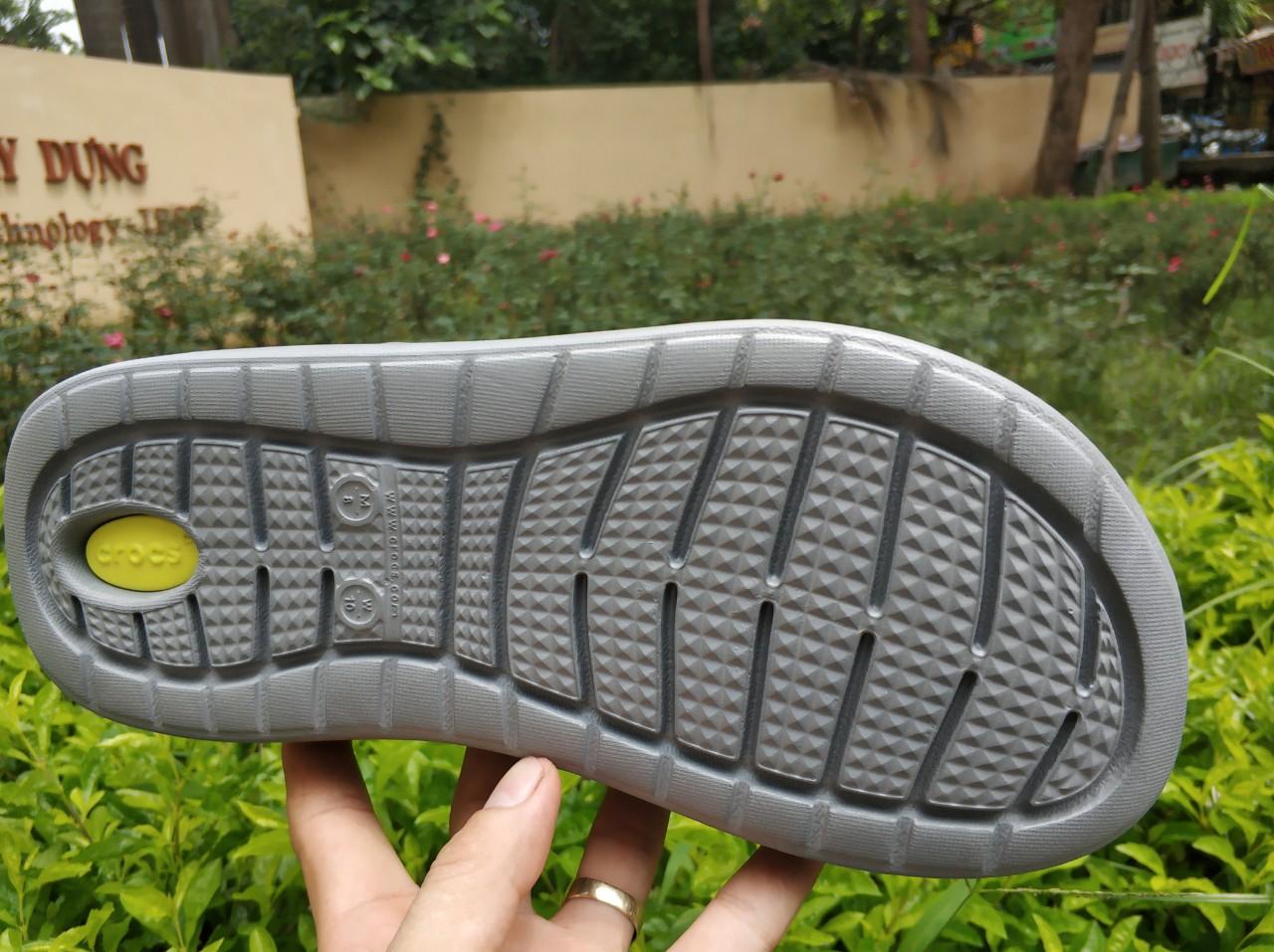 Giày dép sục crocs mềm nhẹ êm ái