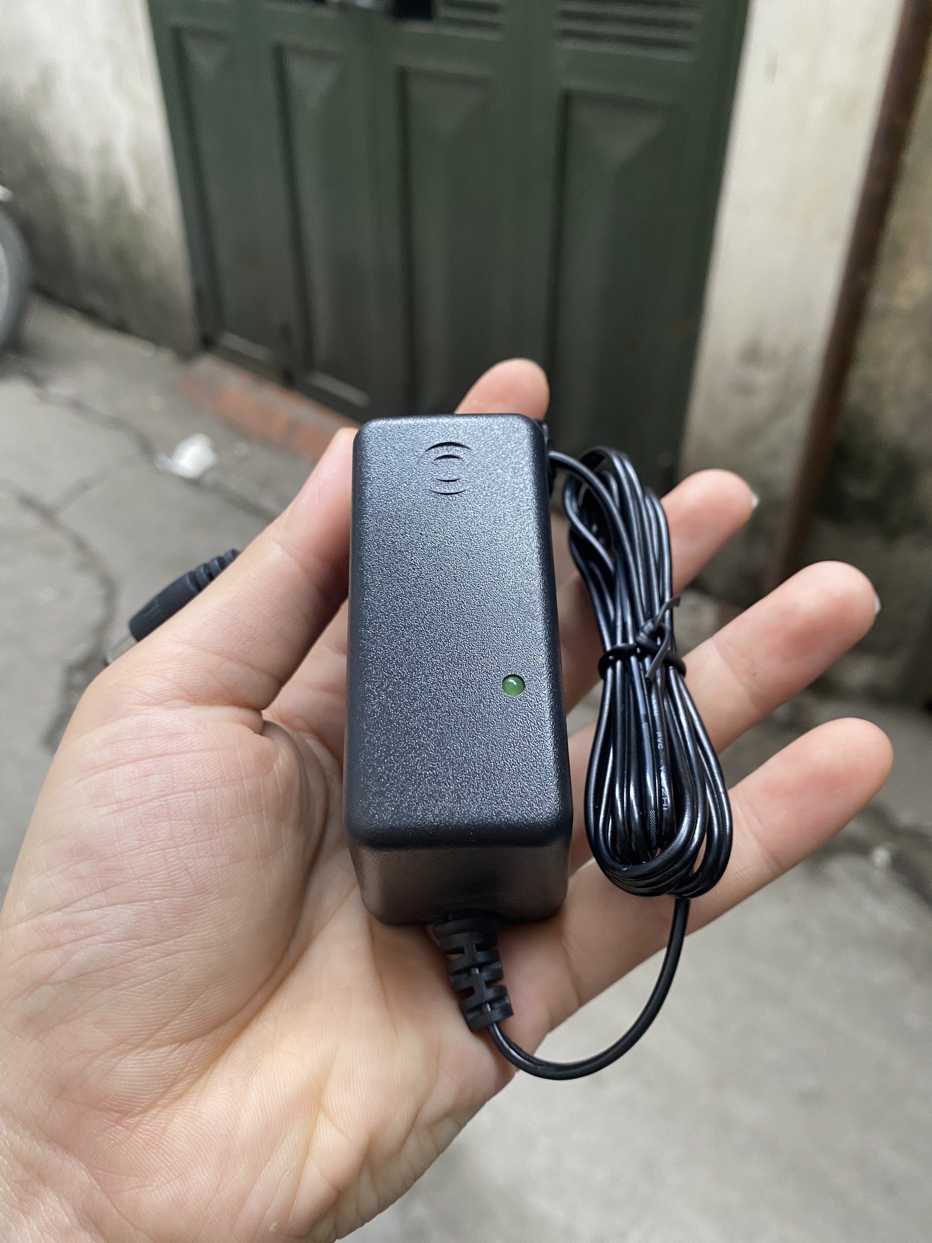 Nguồn máy hút sữa Medela Freestyle