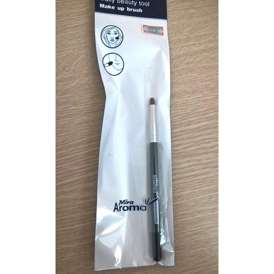 Cọ vẽ mi mắt Aroma Make Up Brush Hàn Quốc.