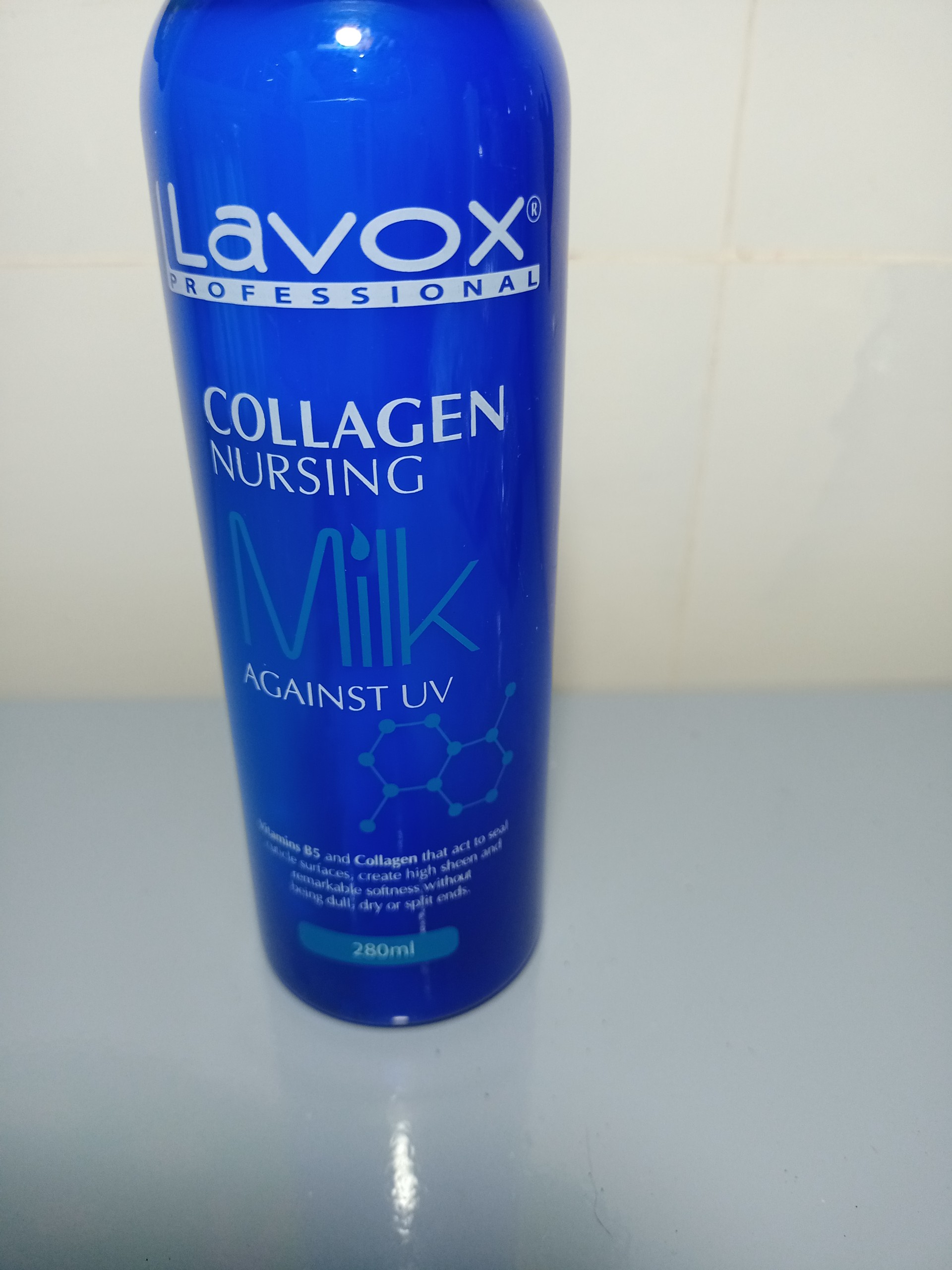 Xịt dưỡng xanh phục hồi tóc collagen Lavox