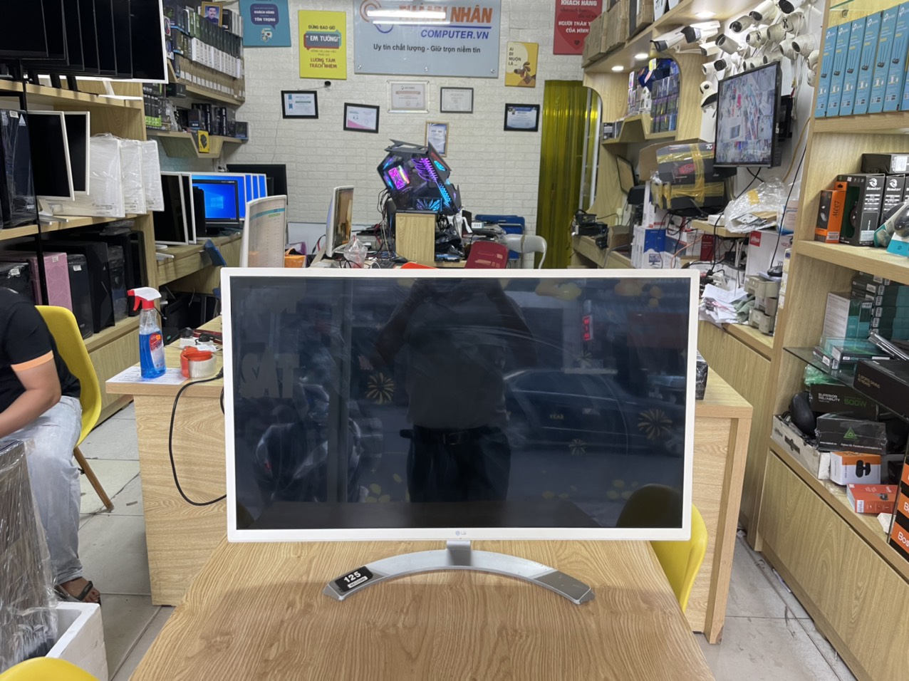 Màn hình LG 32inch 32MP58HQ LED IPS, Mới 98%