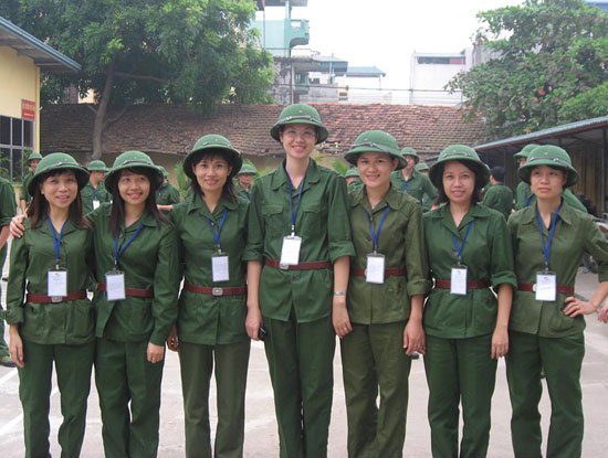 Bộ quần và áo bay tập quân sự