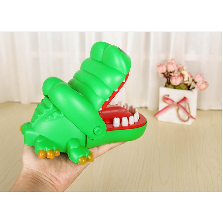 Đồ Chơi Cá Sâu Cắn Tay - Khám Răng Cá Sấu Cho Trẻ Em