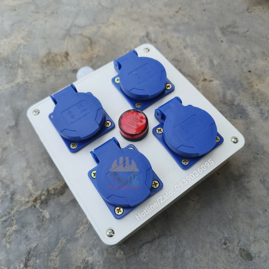 Power Splitter - Industrial Power Box 4 Socket - Fire Resistant - Load Resistant - 16A 250V - Power Socket With Grounding Pin Suitable For Audio Audio - Box 16x16cm