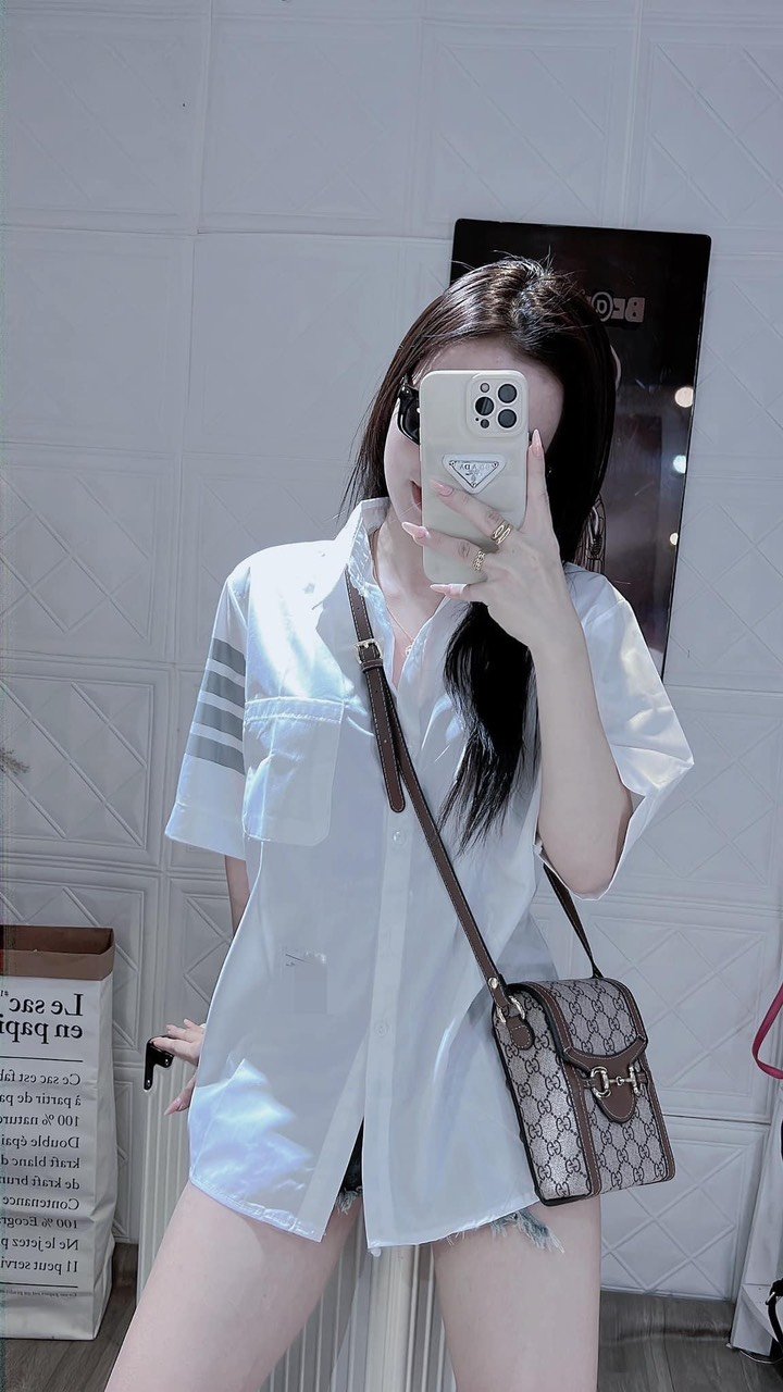 Áo Sơ Mi Nam Nữ Thom 4 vạch Tay