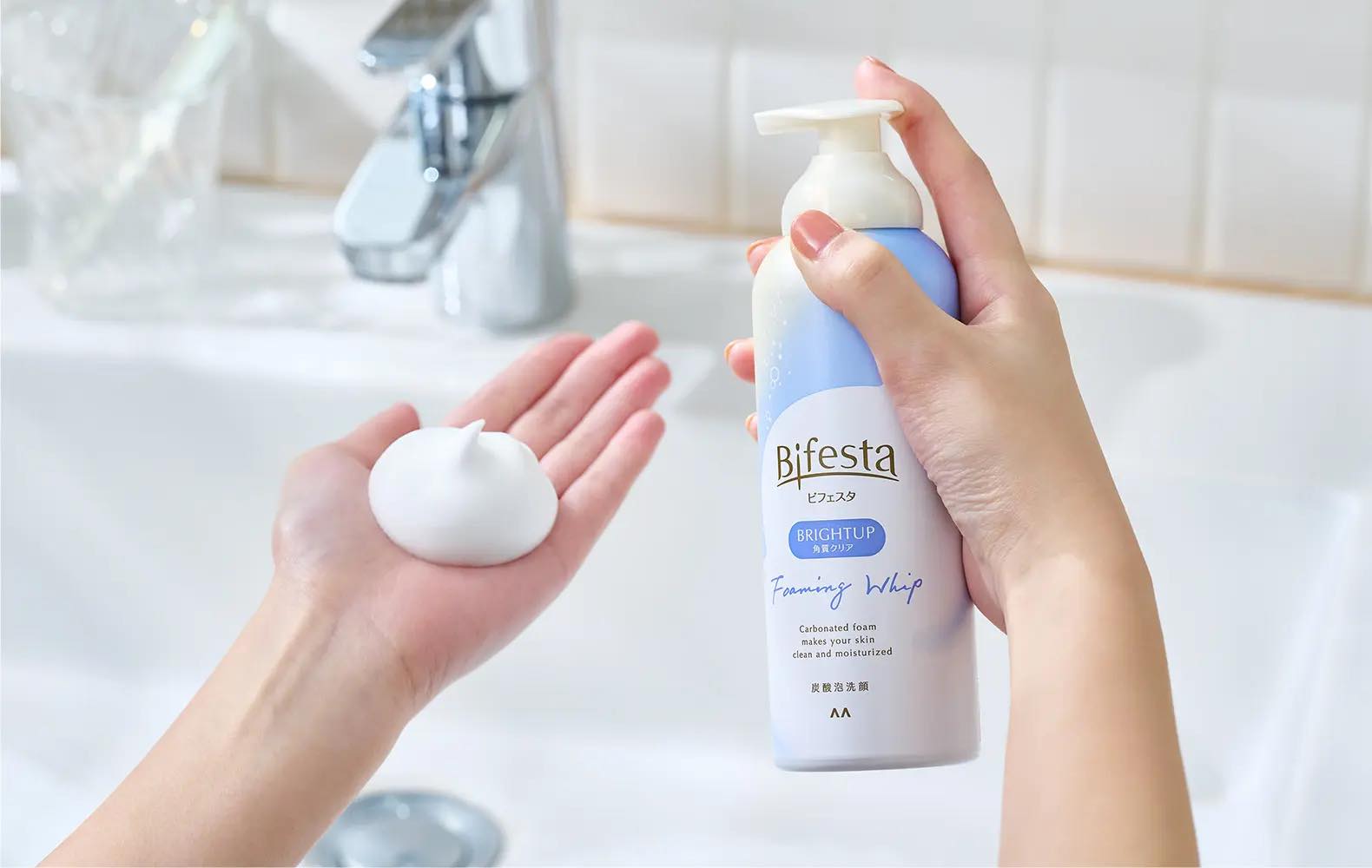 Sữa rửa mặt tạo bọt Cacbonat Bifesta