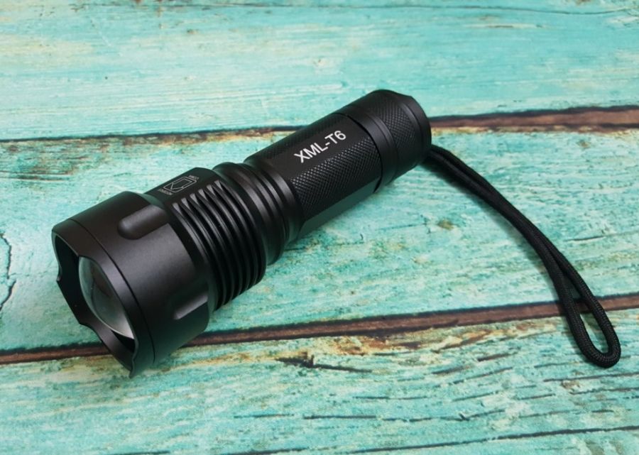 [HCM]Đèn pin siêu sáng H352